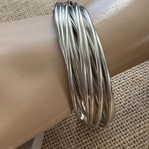 HOT Silpada .925 Sterling Silver 21 Bangle Salute Interlocking Bangles Bracelet - Picture 4 of 8